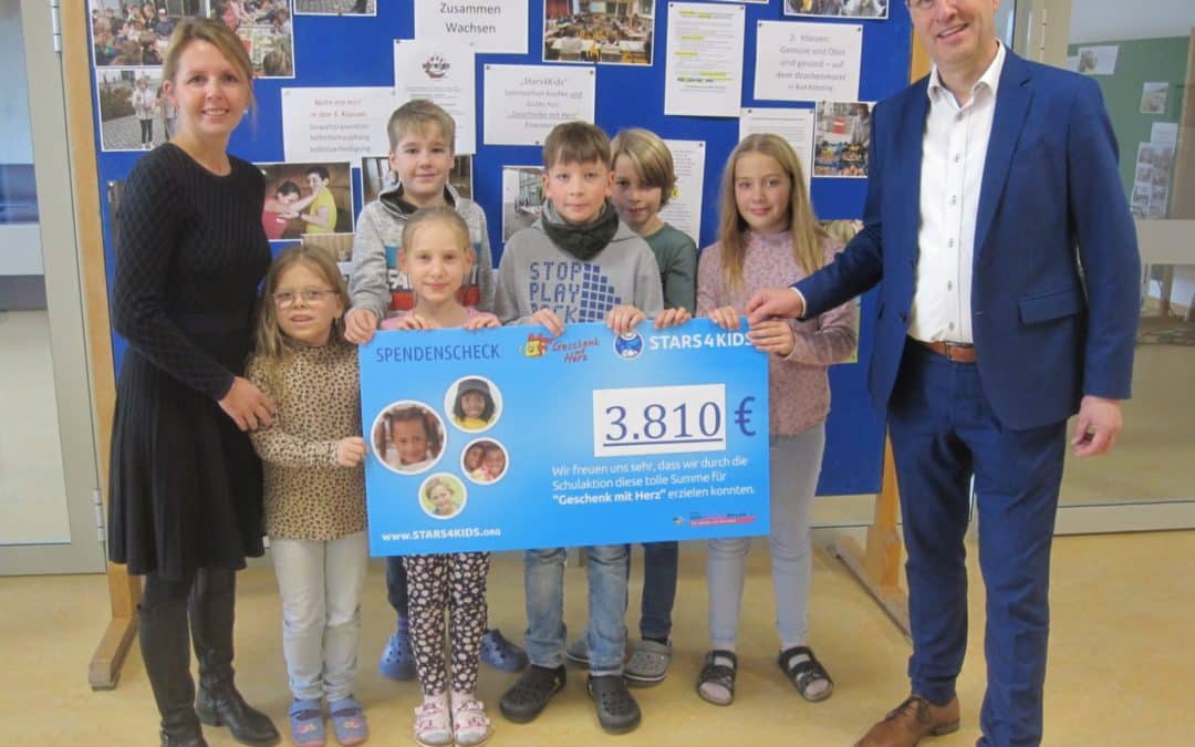 Schulaktion in Miltach erzielt 3.810 € für „Geschenk mit Herz“
