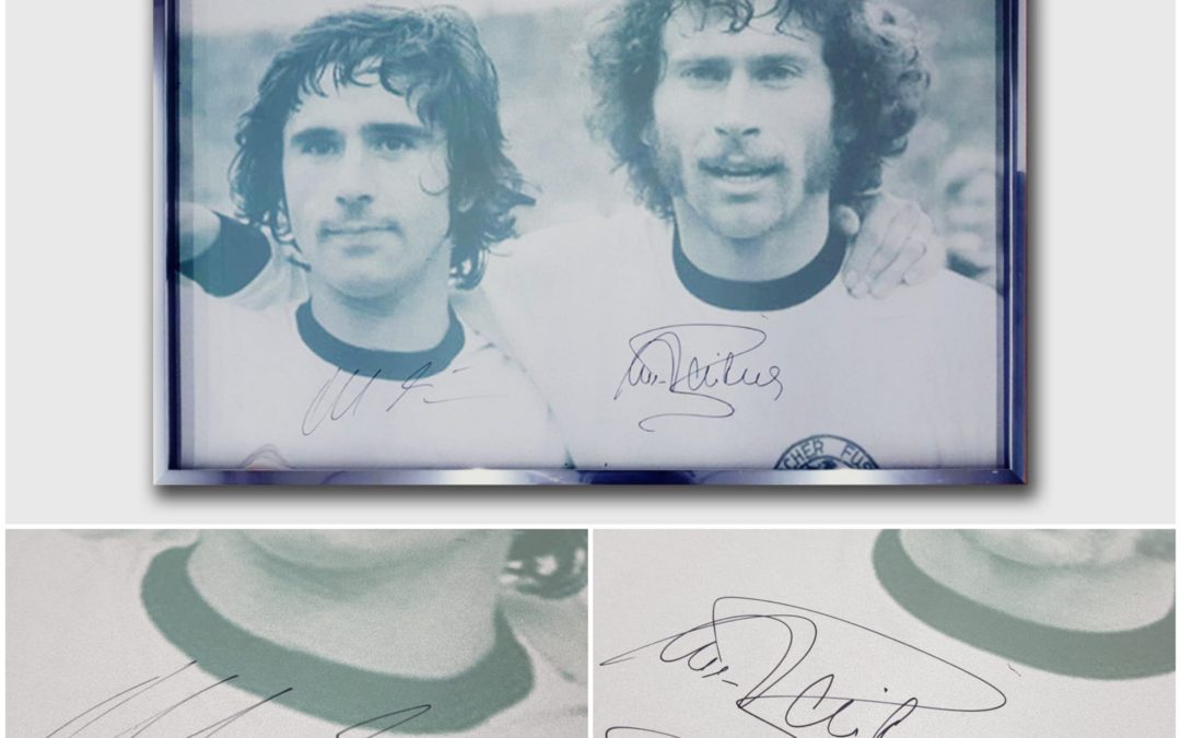 Historisches Siegerfoto der WM 1974 mit Signatur von Gerd Müller & Paul Breitner