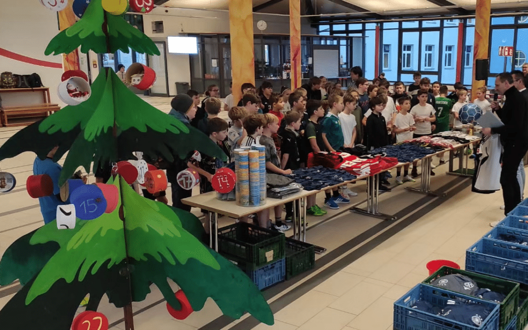 Charity-Tombola im Joseph-von-Fraunhofer-Gymnasium Cham